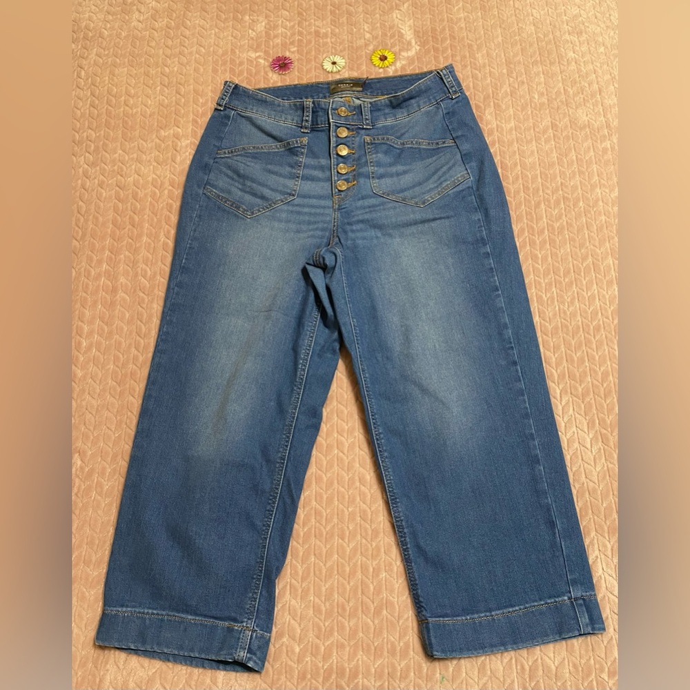 torrid High-Rise Button Fly Cropped Jeans Size 10